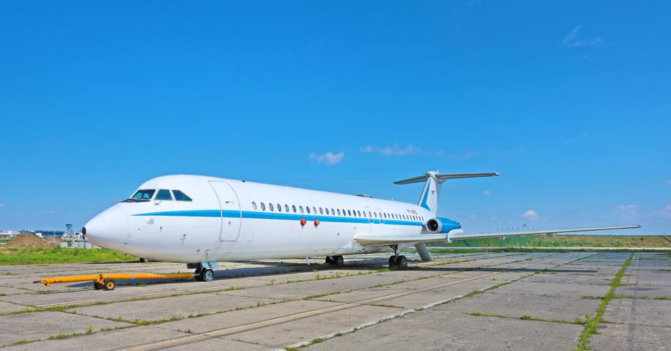Avioanele prezidenţiale folosite de Ceauşescu şi Iliescu, scoase la licitaţie
