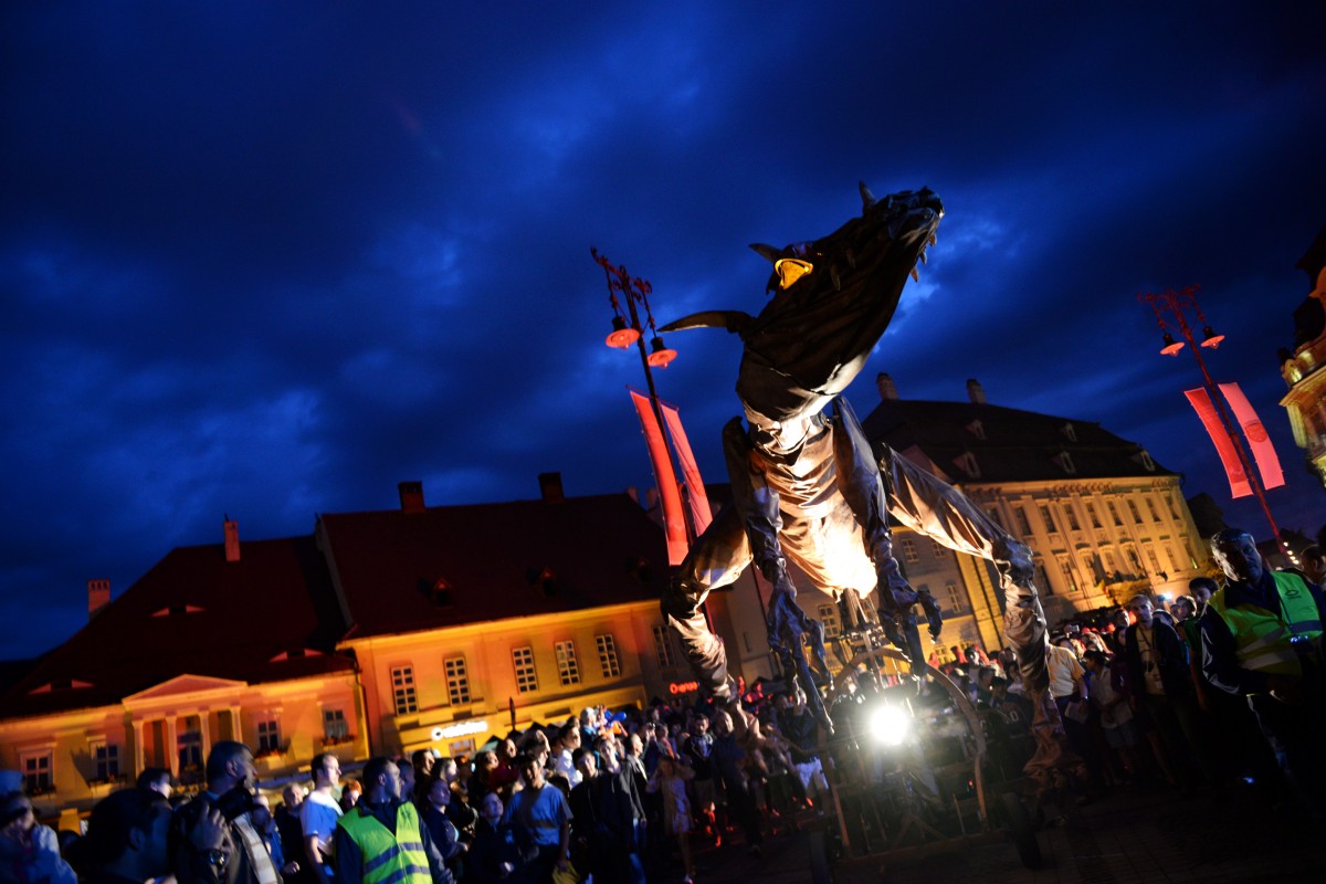 Constantin Chiriac anunță revenirea Festivalului Internațional de Teatru în formă fizică: Spectacole atât în săli cât și pe Corso sau în Piața Mare