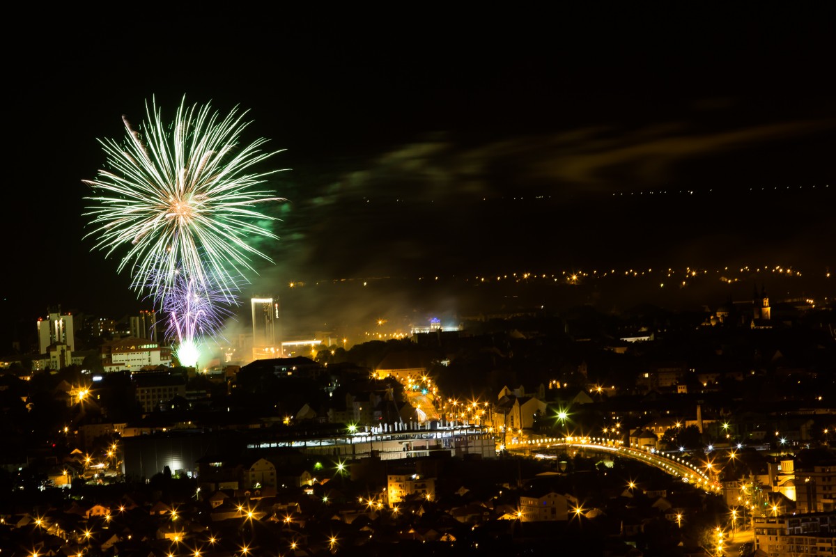 Foc de artificii de pe Dealul Gușteriței, vizibil în cea mai mare parte a Sibiului