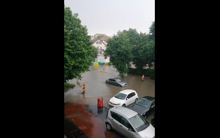 VIDEO Inundații în Sibiu, din cauza precipitațiilor abundente din ultima oră