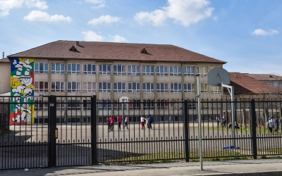 Scriitorul Radu Vancu propune schimbarea numelui școlii „Radu Selejan” în Mircea Ivănescu