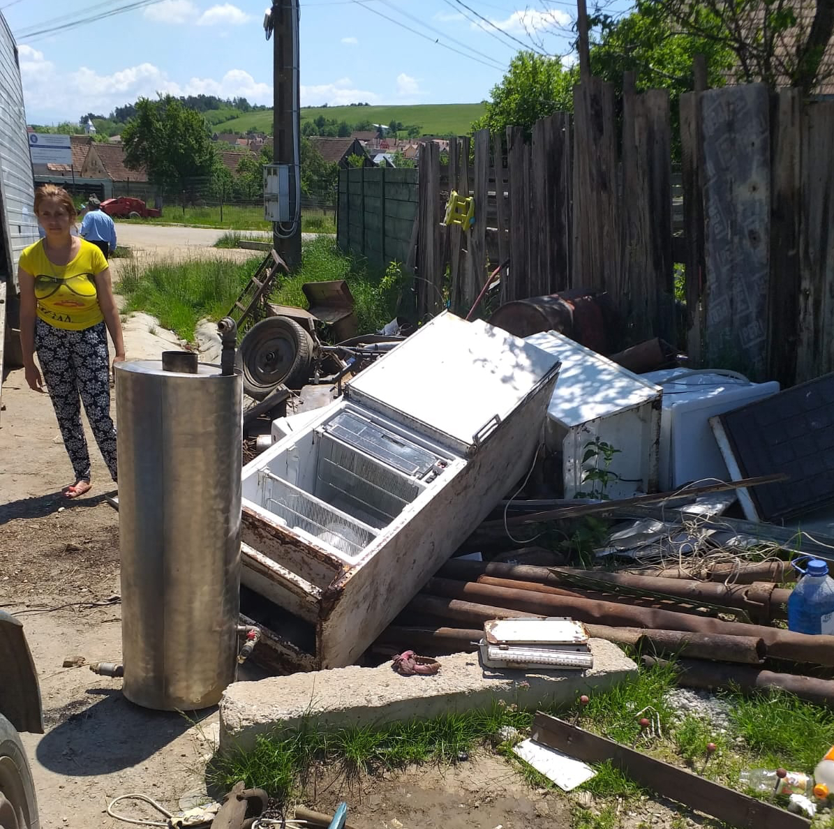 Garda de Mediu și Poliția au mers peste locuitorii din Rusciori care adună fiare vechi din Sibiu. Amenzi uriașe