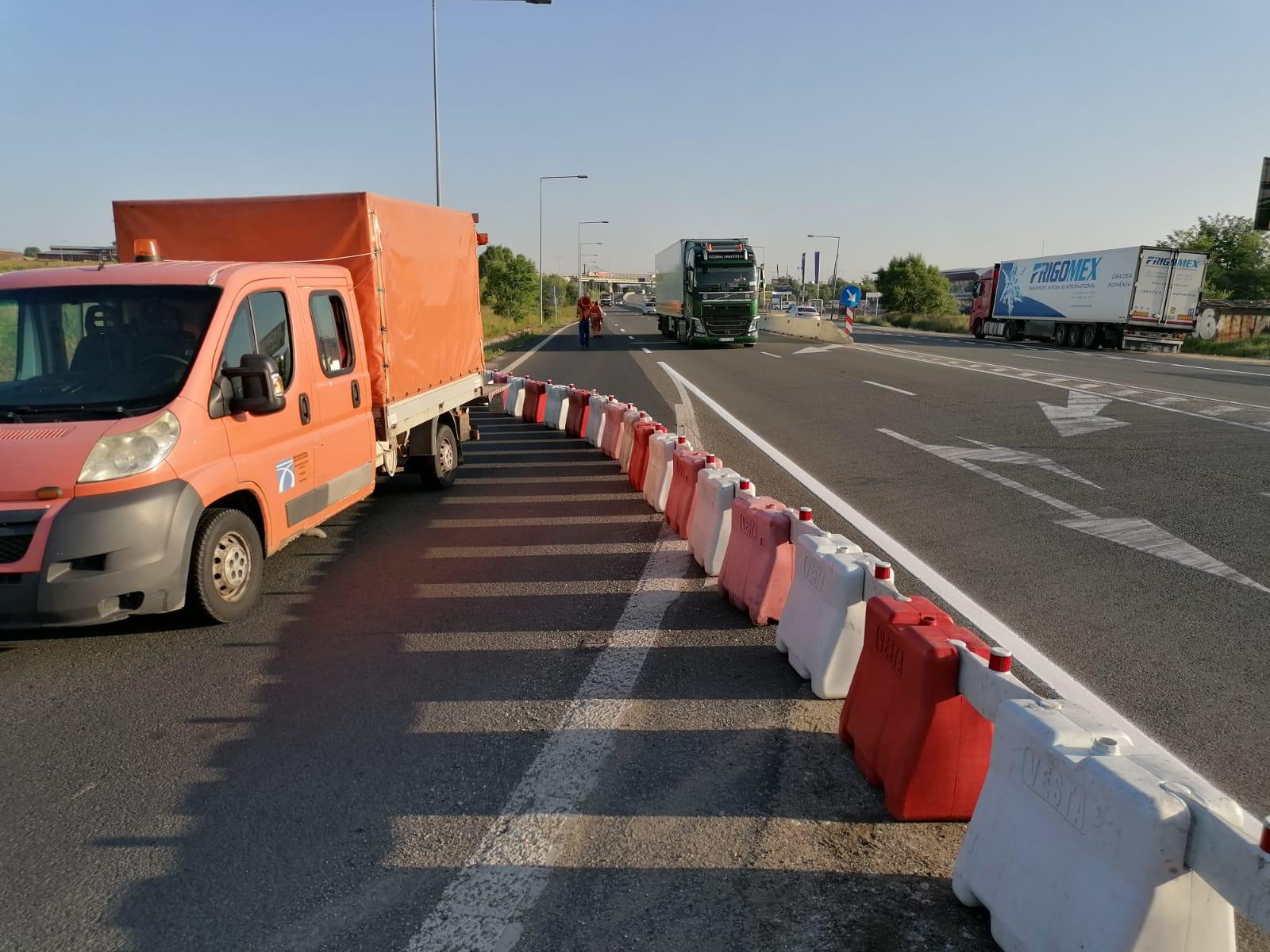 Acces blocat la intrarea pe autostradă, dinspre Brașov. Traficul este deviat spre Cisnădie