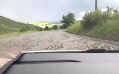 VIDEO Drumul dintre Sibiu și Mediaș a fost afectat de aluviuni