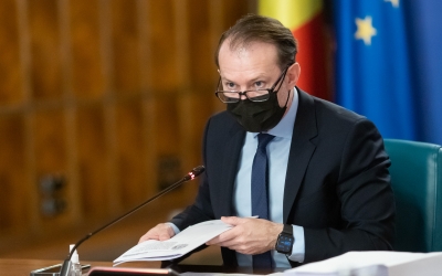 Cîţu spune că nu vrea o taxă care să descurajeze înmatricularea maşinilor vechi