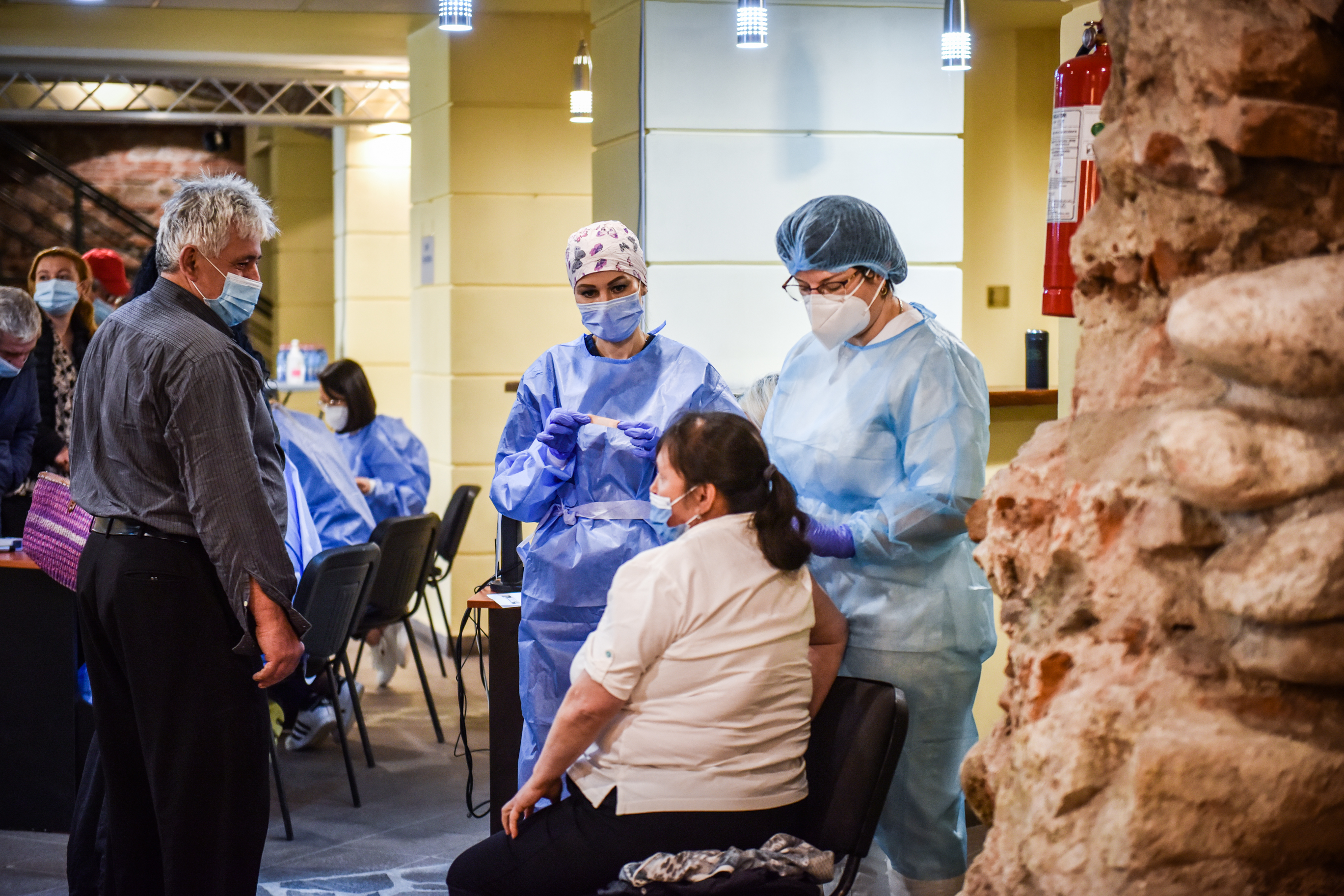 Peste 99.000 de persoane s-au vaccinat în Sibiu cu ambele doze de vaccin