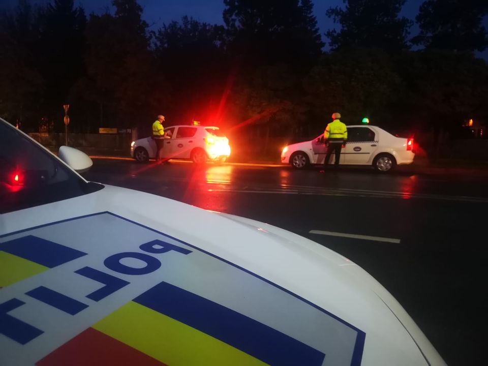 O sibiancă a vrut să învețe să conducă exersând pe drumuri publice cu bebelușul lângă ea