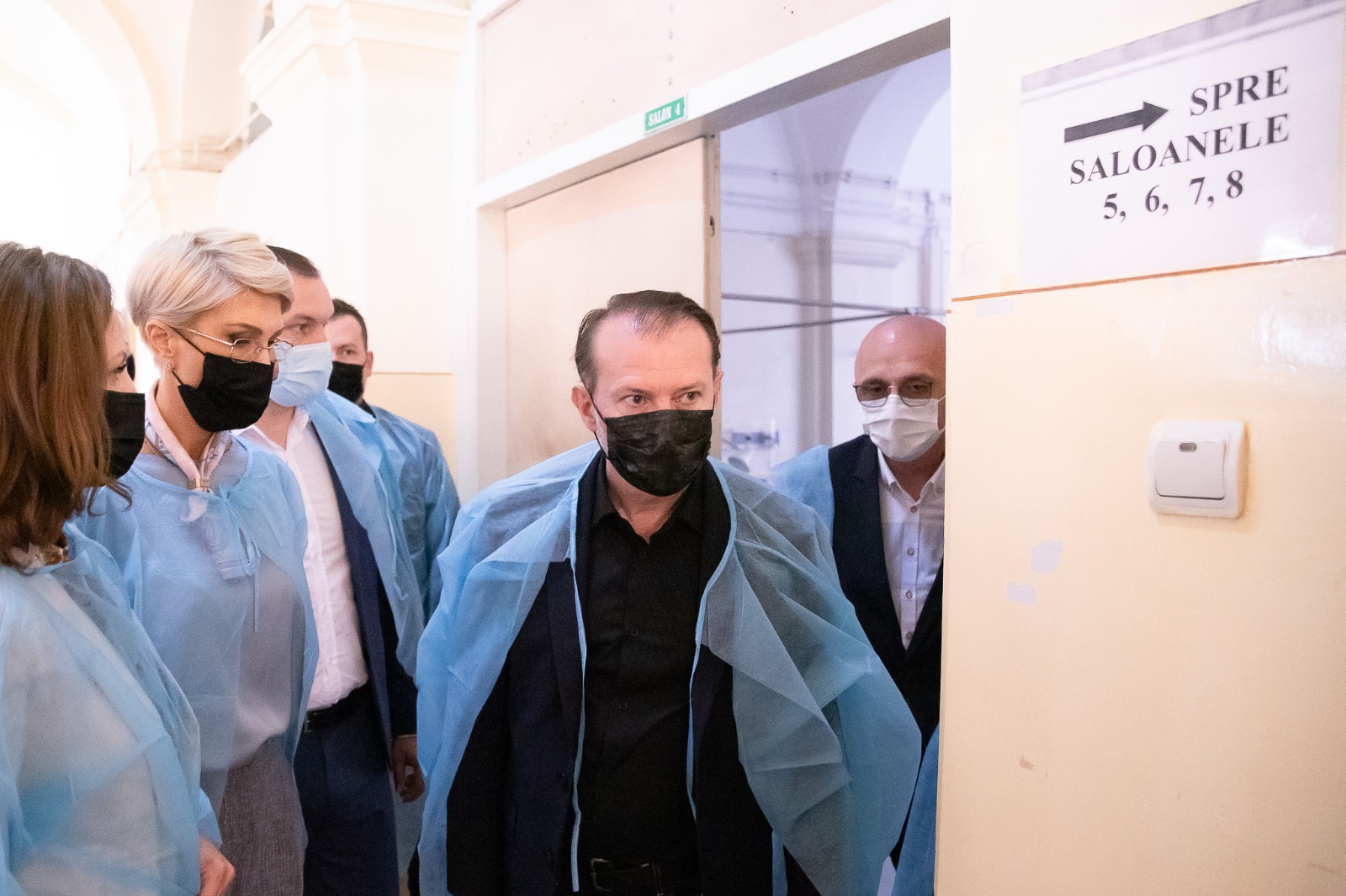 Cîţu: În privinţa personalului medical există propunerea ca cei care nu se vaccinează să fie testaţi contra cost