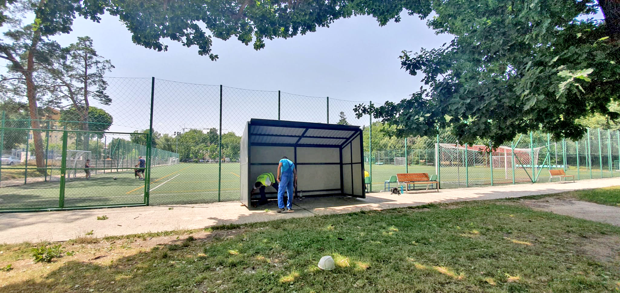 Premieră în Sub Arini: A început amplasarea dulapurilor pentru cei care fac sport sau pentru mamele cu copii