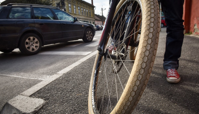 Copiii sibienilor, învățați să meargă corect cu bicicleta și să acorde primul ajutor. „BikeSchool este un proiect educațional rutier gratuit”