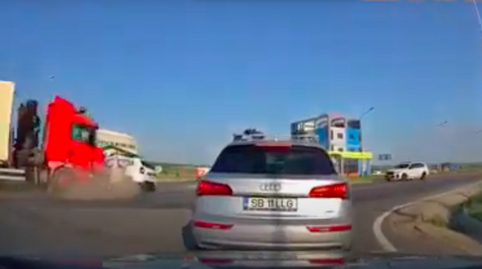 VIDEO - Accidentul în care patru persoane și-au pierdut viața, suprins de camera video