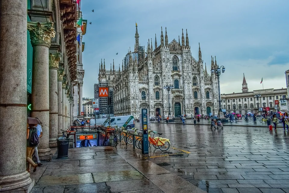 Italia: permis de sănătate, obligatoriu pentru acces în locuri cu spaţii închise -  cluburi şi restaurante -, din 6 august