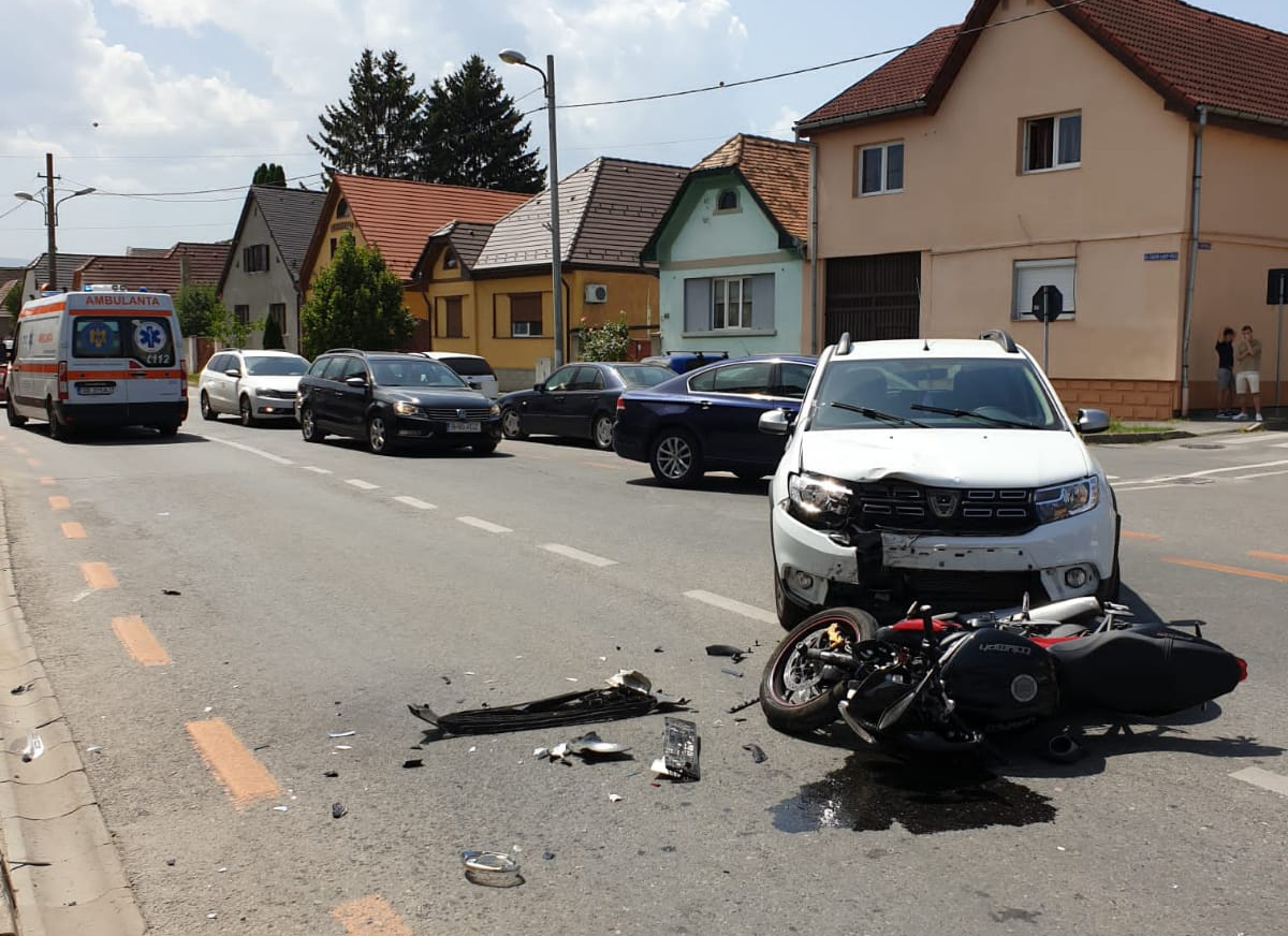 Motociclist rănit într-un accident pe Bieltz