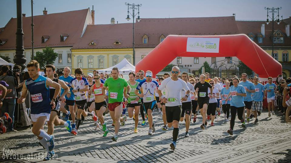 Au început înscrierile pentru alergătorii și susținătorii proiectelor de la Maratonul Internațional Sibiu