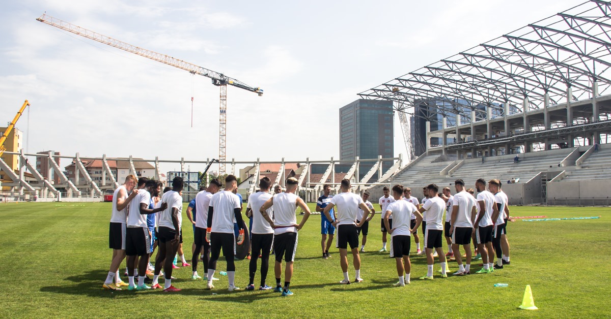 Inter Sibiu a primit avizul să antreneze pe Stadionul Municipal. Dani Coman: ”Mi se pare o decizie aberantă. Într-o lună gazonul va fi distrus”