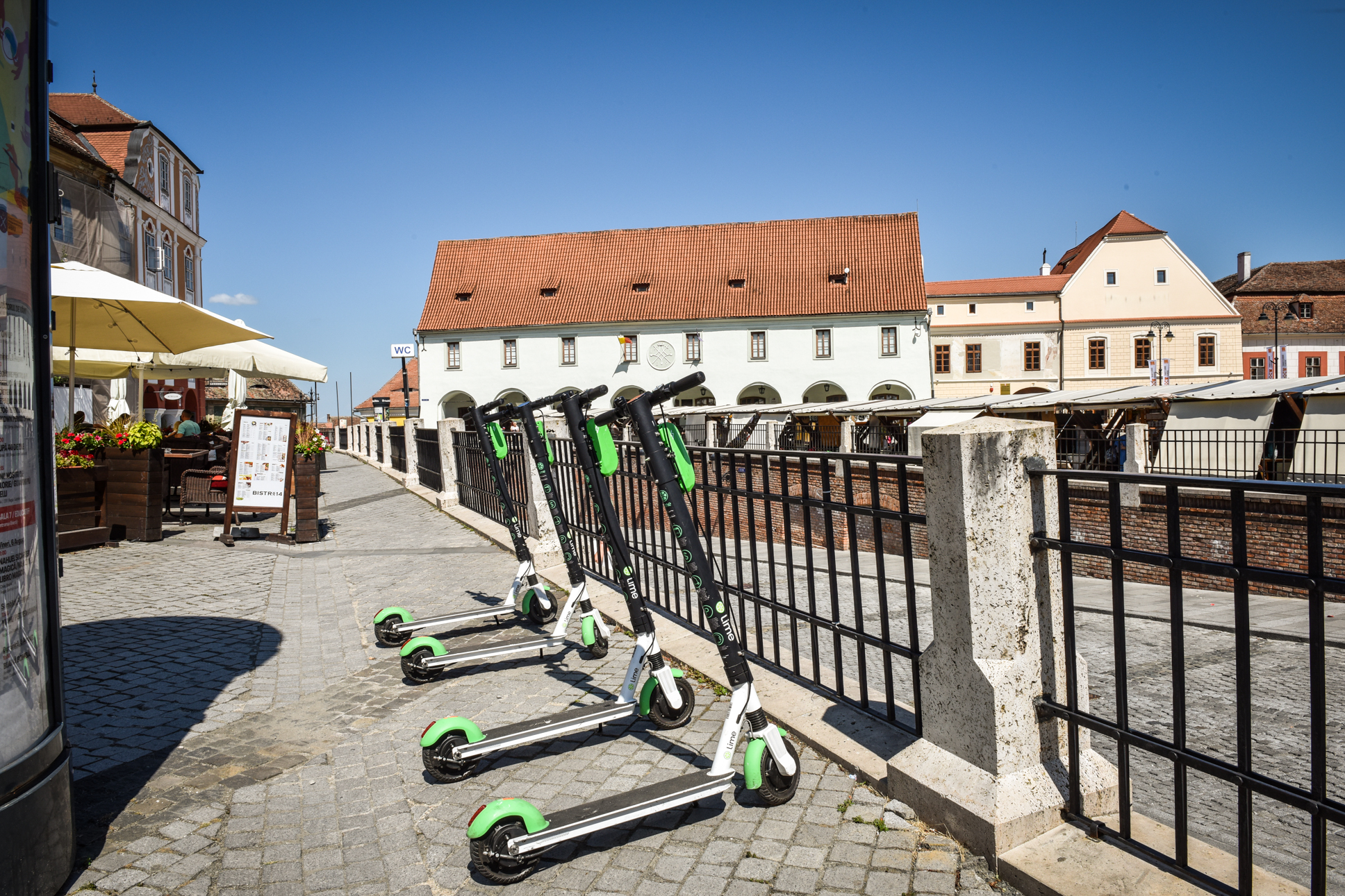 personality Guilty Tend M-am plimbat prin Sibiu cu noile trotinete electrice. Ușor de găsit în  centru, nepractice pentru cei care stau la marginea orașului
