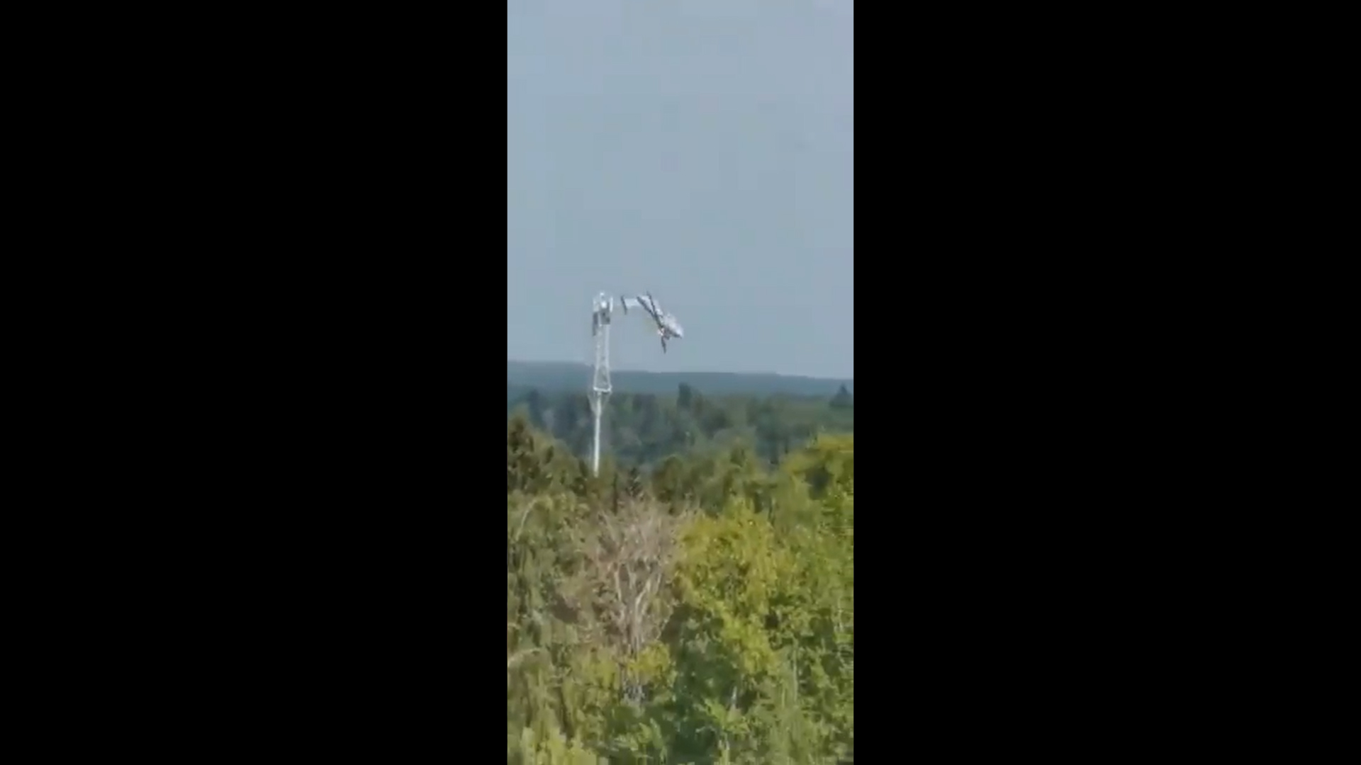 VIDEO O aeronavă militară s-a prăbuşit în apropiere de Moscova în timpul unui zbor de probă