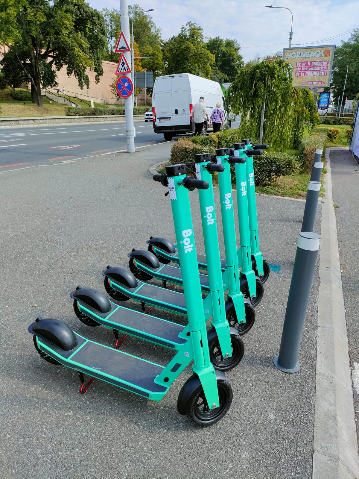 FOTO-După Lime și Bolt a adus 240 de trotinete electrice în Sibiu