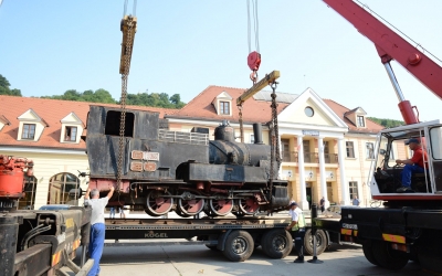 După 26 de ani, una din vechile locomotive cu abur ale mocăniței s-a întors acasă