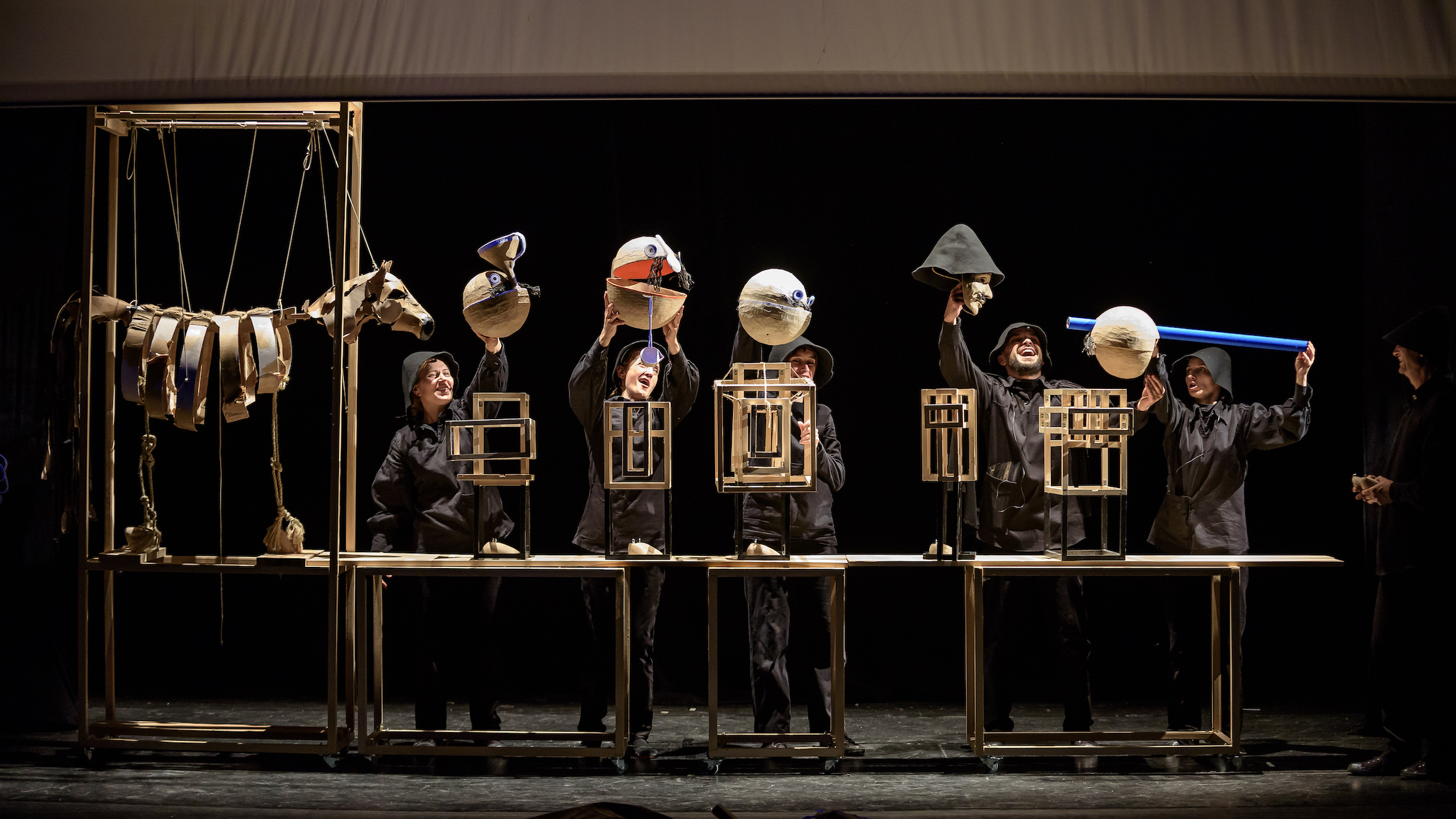 Harap Alb se vede pentru ultima dată în acest an, la Teatrul Gong!