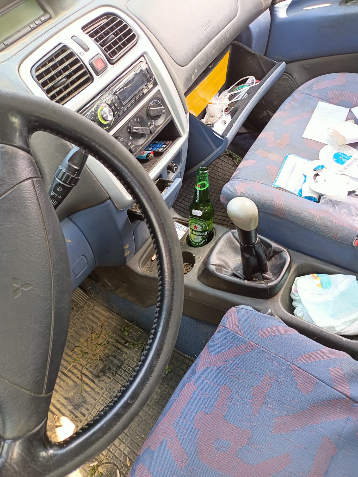 Șofer băut și fără permis, prins de Poliție cu berea în bord