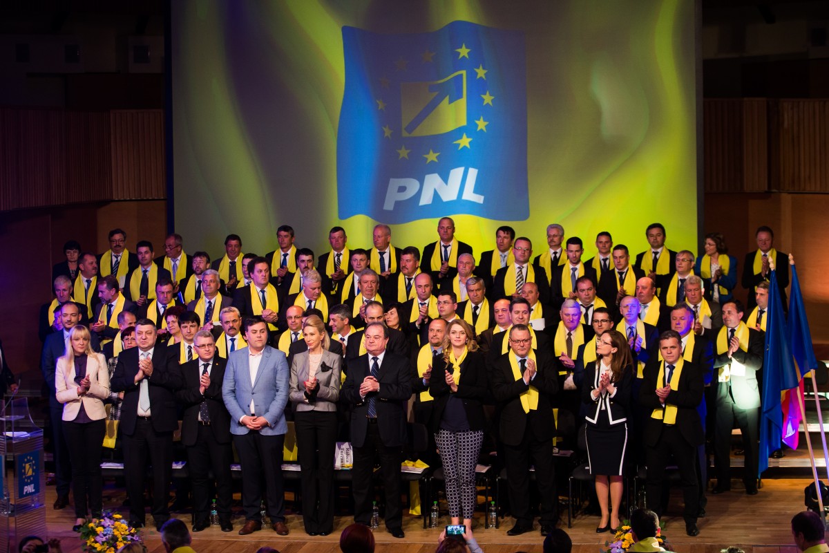 57 de candidați la alegerile din PNL Sibiu, de vineri. 16,28% dintre delegați candidează pentru o poziție de conducere