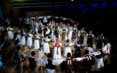 Spectacolul folcloric „Cuvânt și cântec de suflet românesc”, programat în această seară, își schimbă locația la Hanul din Tulgheș