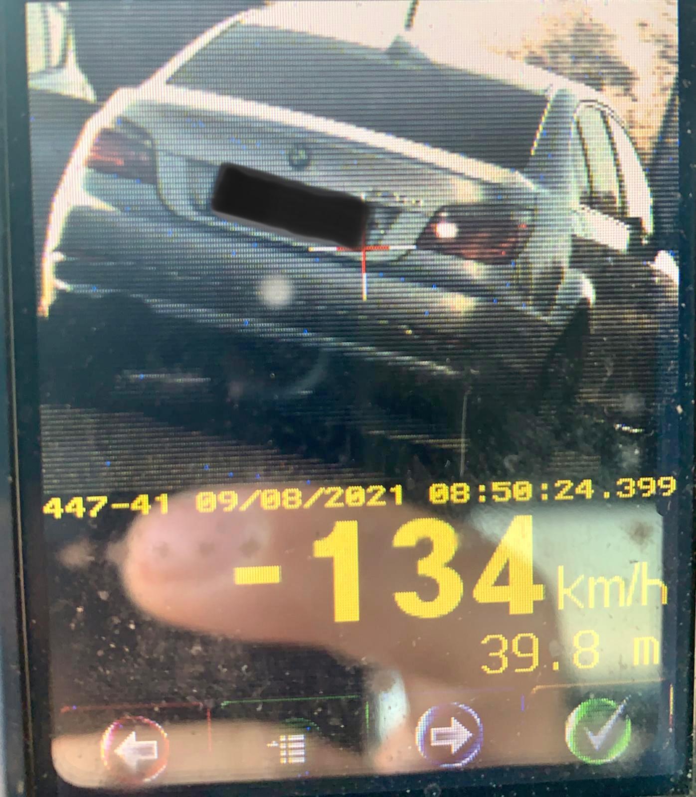 Șofer prins cu 134 km/h într-o zonă cu limită 70, exact în locul în care a avut loc recent un accident mortal