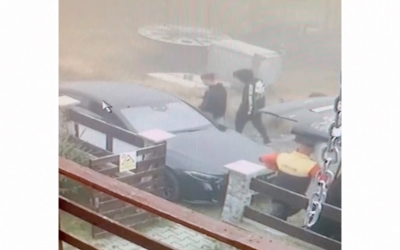 Un sibian îl acuză pe Lino Golden (Radu Cârstea) de amenințări și injurii: ”Am să vă bag în faliment!”. Solistul are propria versiune a evenimentelor