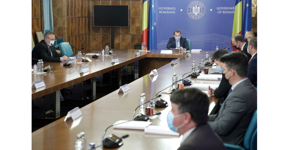 O ordonanţă privind compensarea preţurilor la energie, discutată în primă lectură la Guvern. Se discută şi plafonarea preţului la gaze