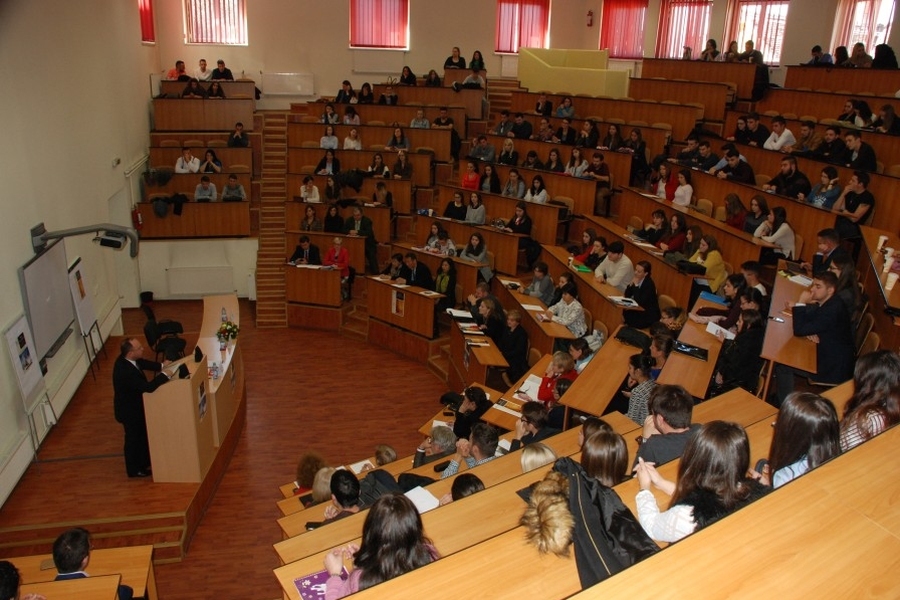 Decizie finală în conducerea ULBS: ”Cursurile se vor relua față în față”