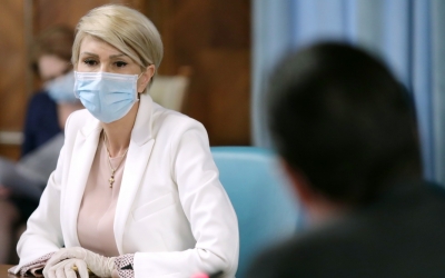 Ministrul Raluca Turcan: Majorarea salariului minim va fi consistentă inclusiv pe partea de salariu net