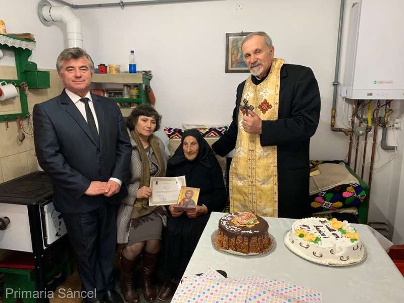 La aproape 102 de ani, o femeie din Alba s-a vindecat de COVID-19. Ea era vaccinată