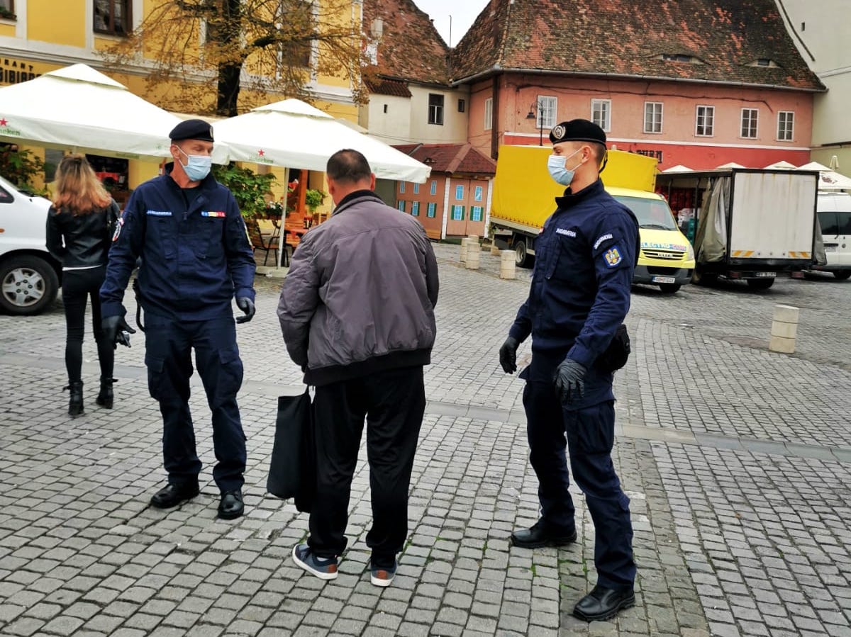 Reîncepe ”festivalul”.  Amenzi de câte 2.000 de lei pentru sibienii care au plecat din carantină