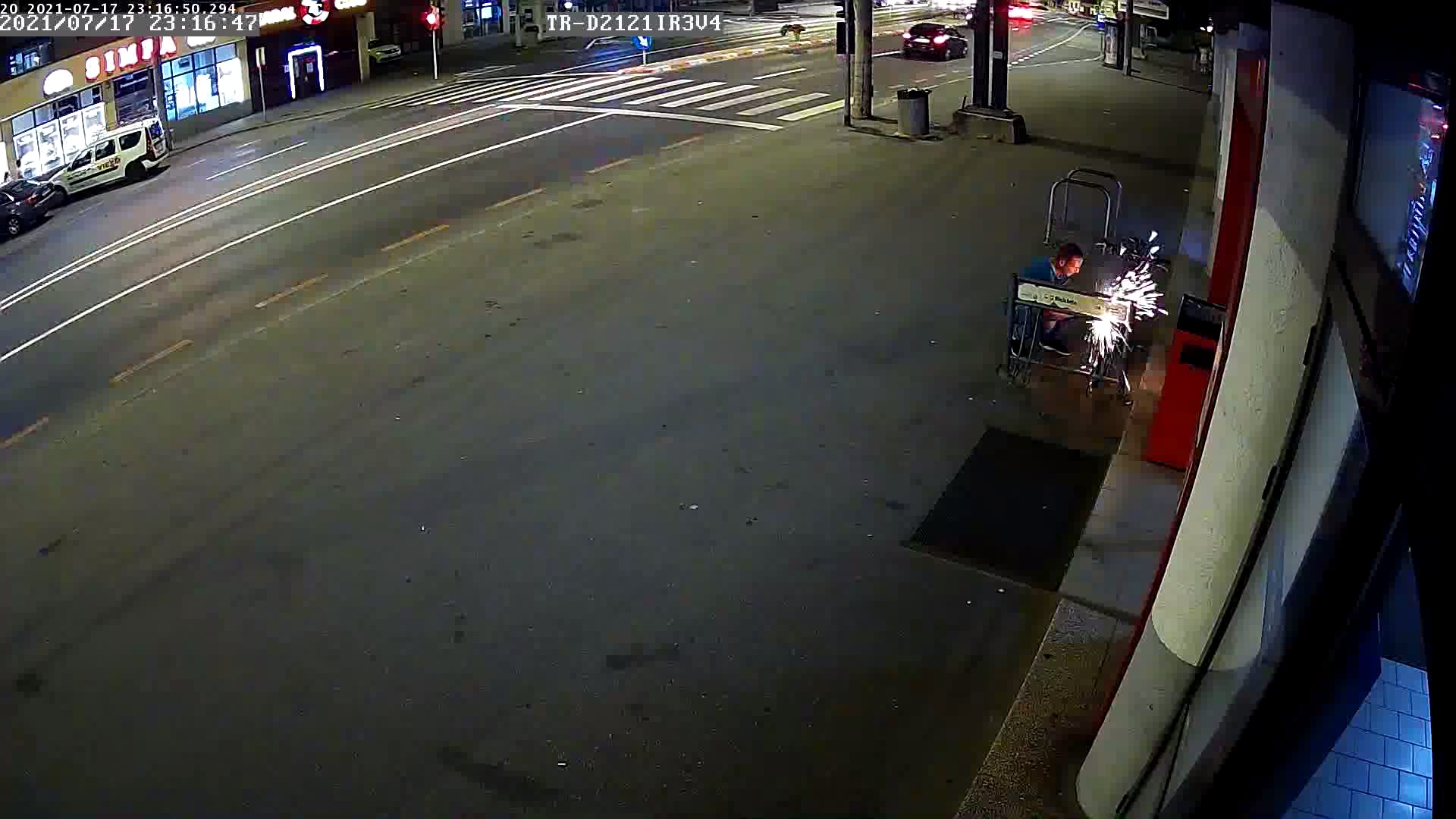 Cu ce să-ți mai legi bicicleta în Sibiu dacă hoții taie lanțul cu flexul? Poliția face apel la sibieni