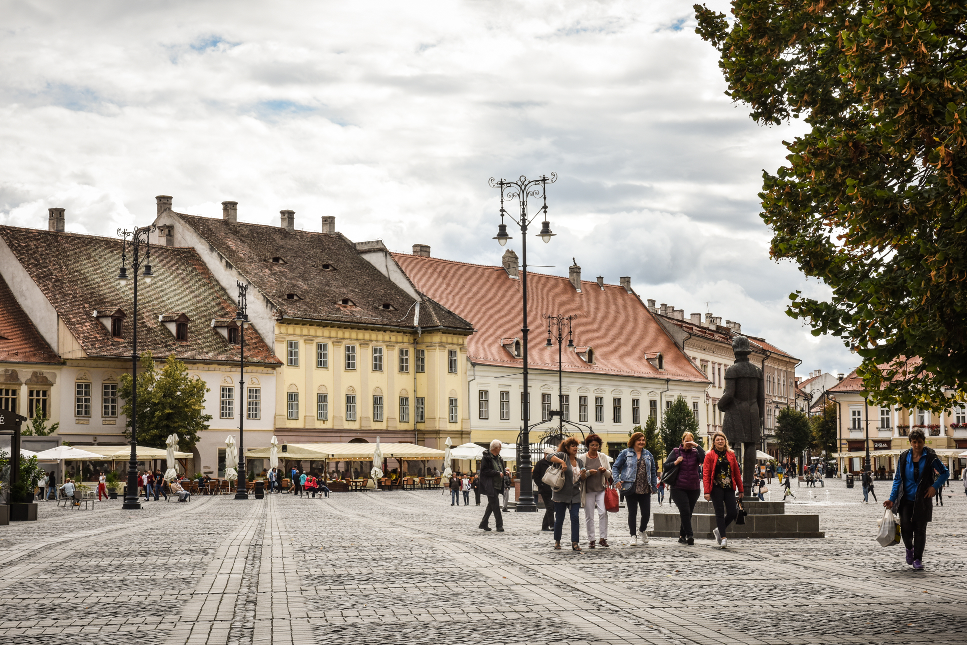 Sunt 24 de noi cazuri de COVID-19 în Sibiu. Incidența crește ușor și în municipiu și în județ