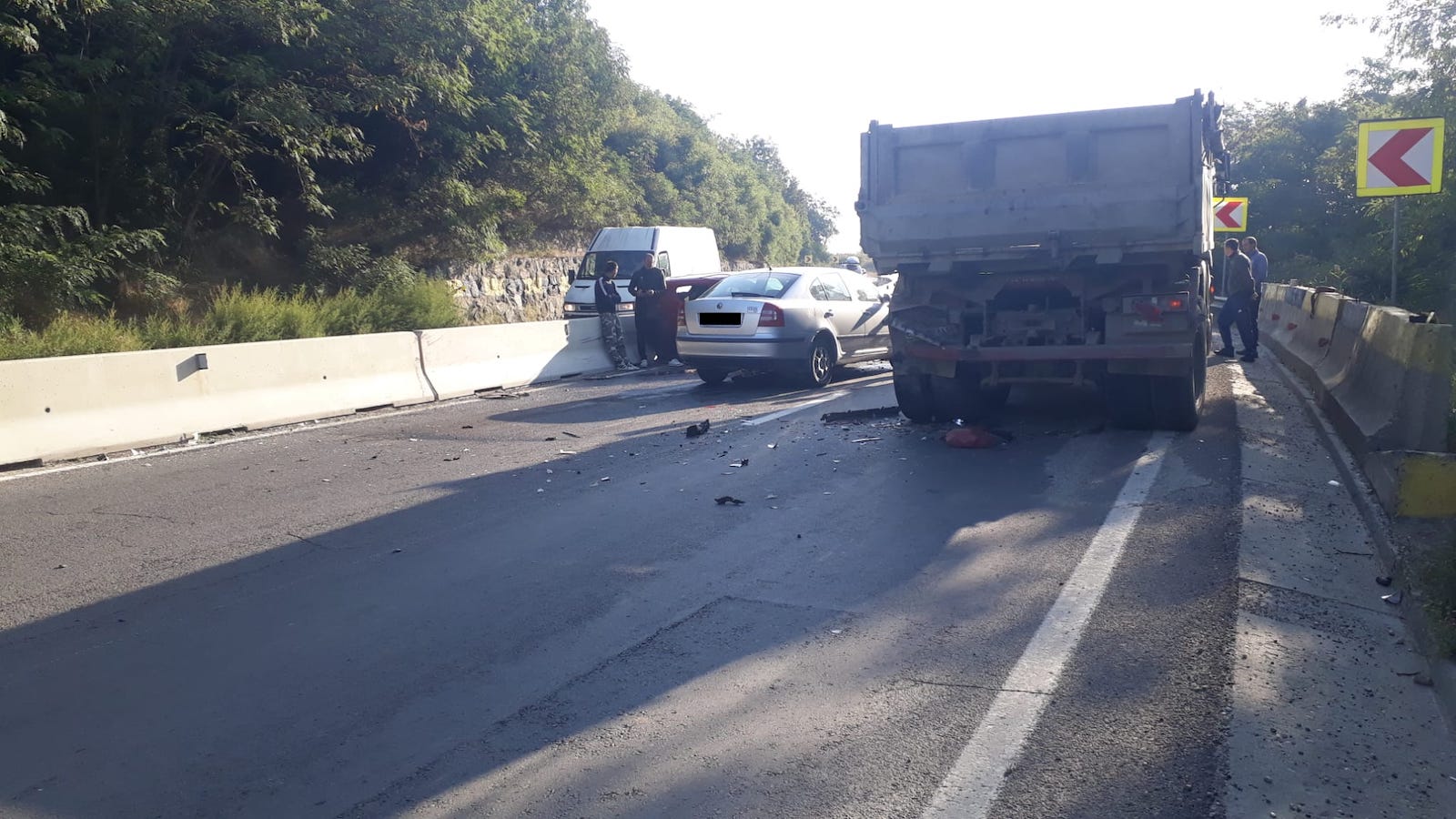 Coliziune în lanț, pe DN1, la ieșirea din Cristian. Un șofer a fost rănit