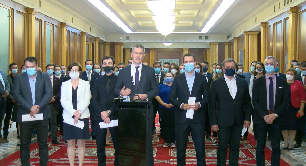 VIDEO Miniștrii USR PLUS își dau demisia din Guvern. Barna: este o decizie grea