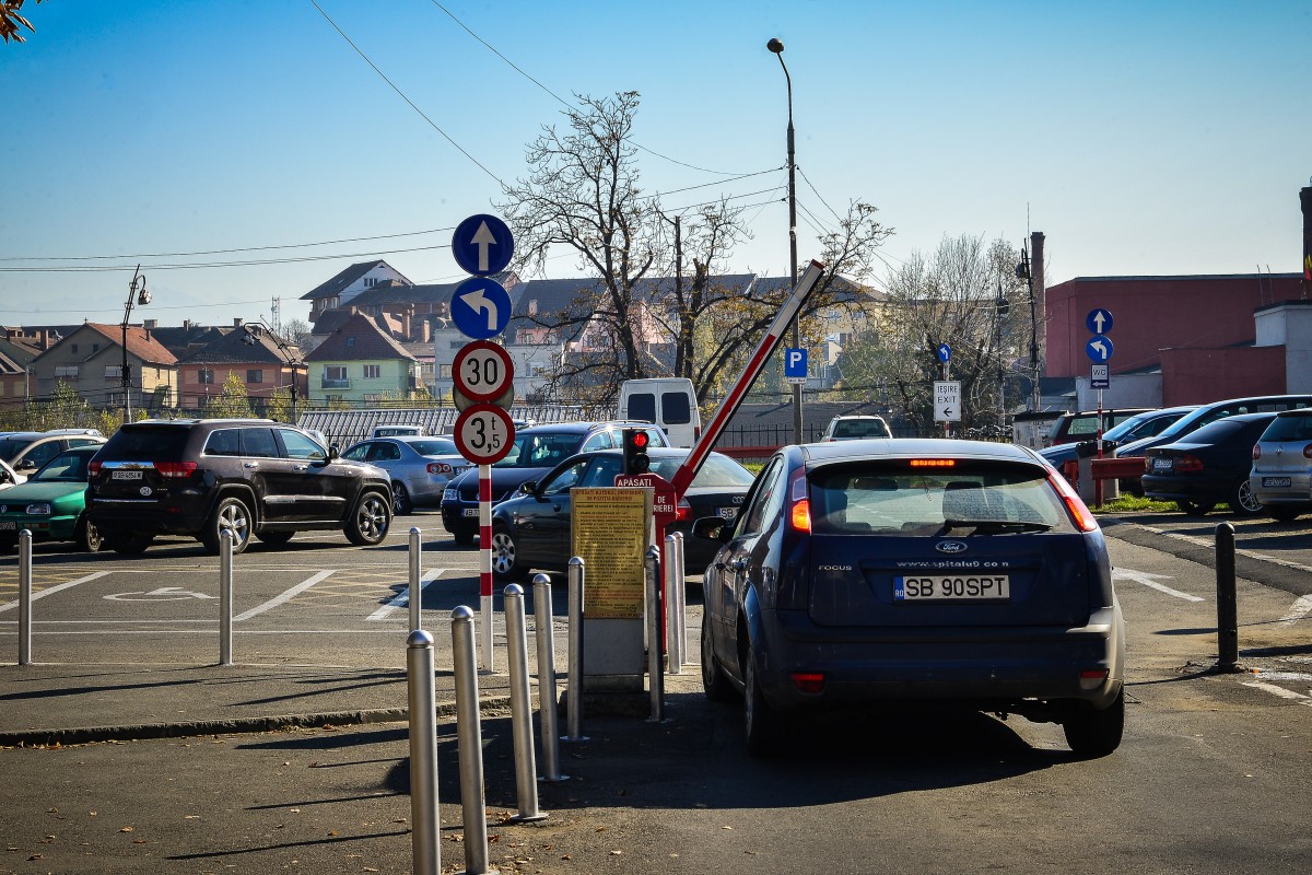 Modernizarea Cazarmei 90, încredințată unei firme care oferta, de fapt, altceva
