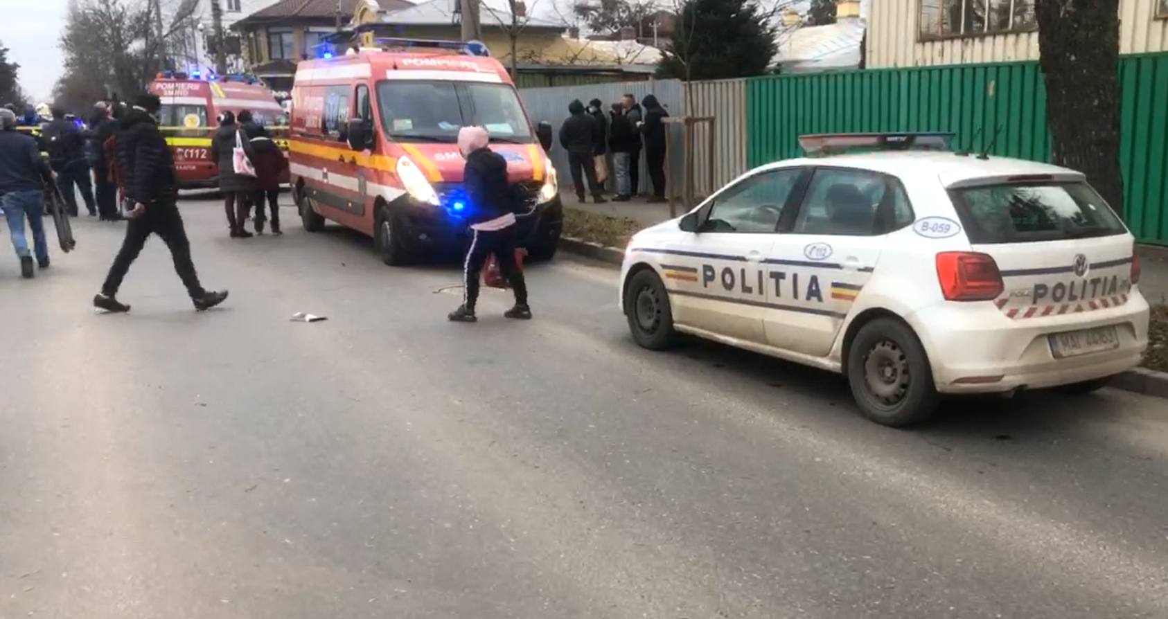Două fetițe, accidentate de o mașină de Poliţie, în București. Una dintre ele a murit. Poliția:  Autospeciala rula cu semnalele luminoase în funcţiune