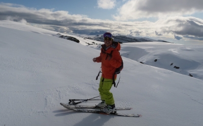 O alpinistă cu experiență și-a pierdut viața în Munții Bucegi chiar de ziua ei. Trupul nu a fost încă recuperat