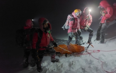 Actualizare turiști surprinși de avalanșă: o tânără a fost preluată de SMURD, cu fractură la un picior