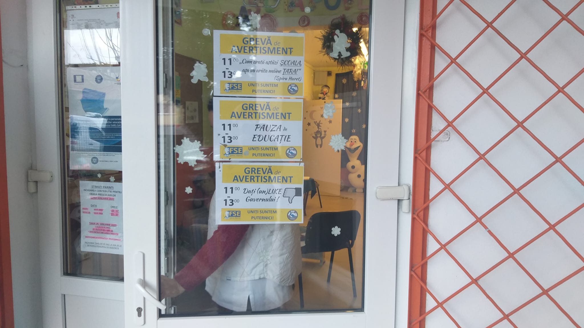 Grevă de avertisment în școlile din Sibiu. Lider de sindicat: ne gândim și la grevă generală
