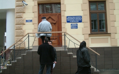 Șase cazuri de Covid în clădirea Instituției Prefectului Sibiu. Joi și vineri este suspendată activitatea cu publicul la ”Permise și Înmatriculări”