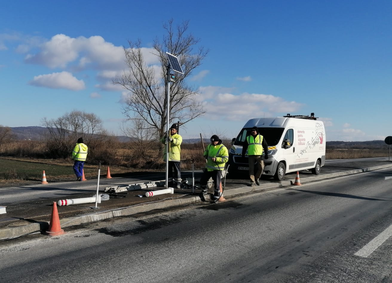 VIDEO-Semnalizări luminoase pe drumurile naționale din județul Sibiu. Șoferii vor vedea când intră în localitate