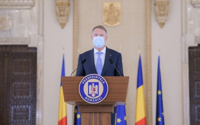 Preşedintele Iohannis salută disponibilitatea Franţei de a contribui cu trupe NATO pe teritoriul României