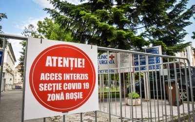 Peste 100 de pacienți cu COVID-19 sunt internați în spitalele din Sibiu. Trei sferturi sunt nevaccinați