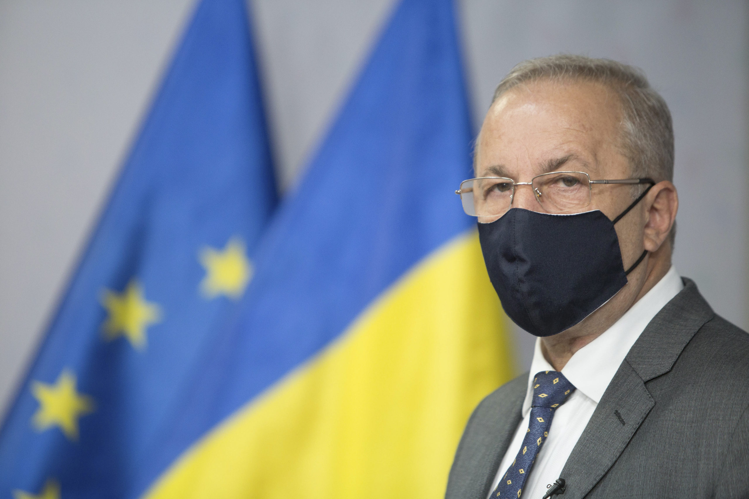 Ministrul Apărării: În acest moment, nu ne aşteptăm la un război „cald”. România nu va intra în niciun război de tip militar