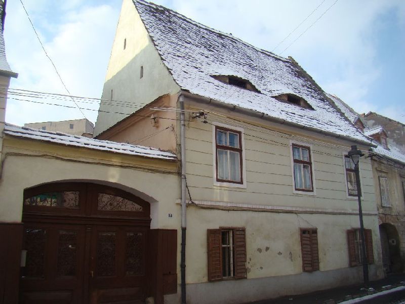 Adăpostul de noapte din Sibiu va fi mutat în centrul orașului, într-o clădire monument-istoric