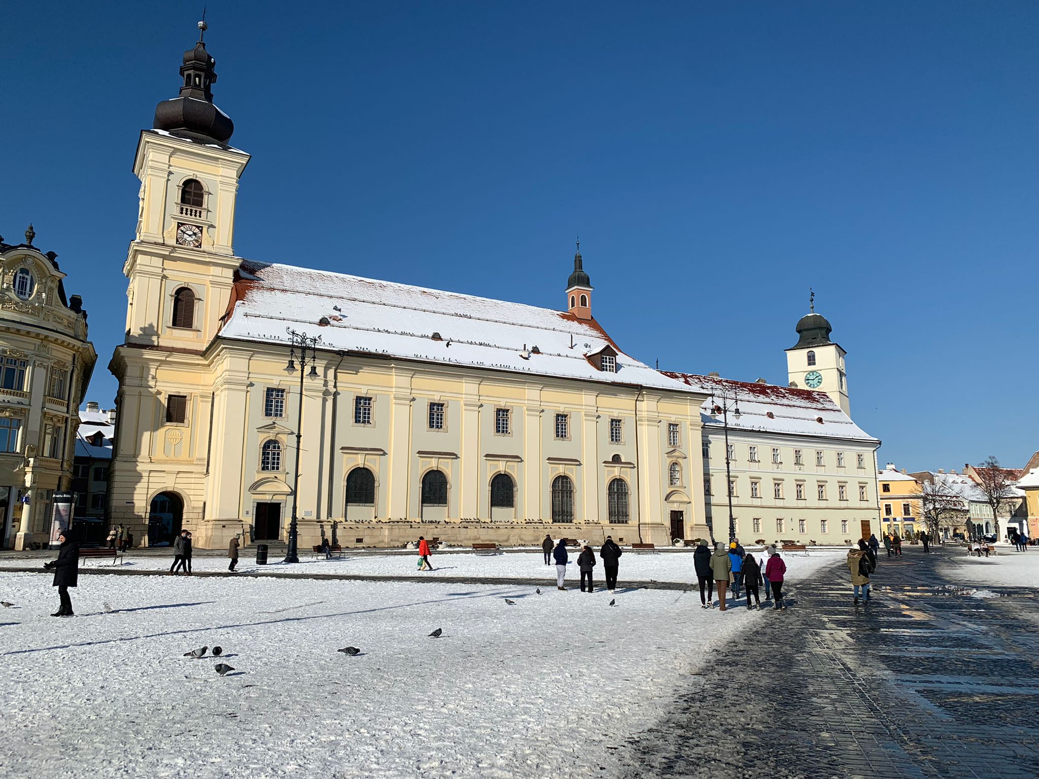 La 13,46 crește incidența în Sibiu, cu aproape 2.300 cazuri active. Și localitatea Șelimbăr trece de 13 la mie